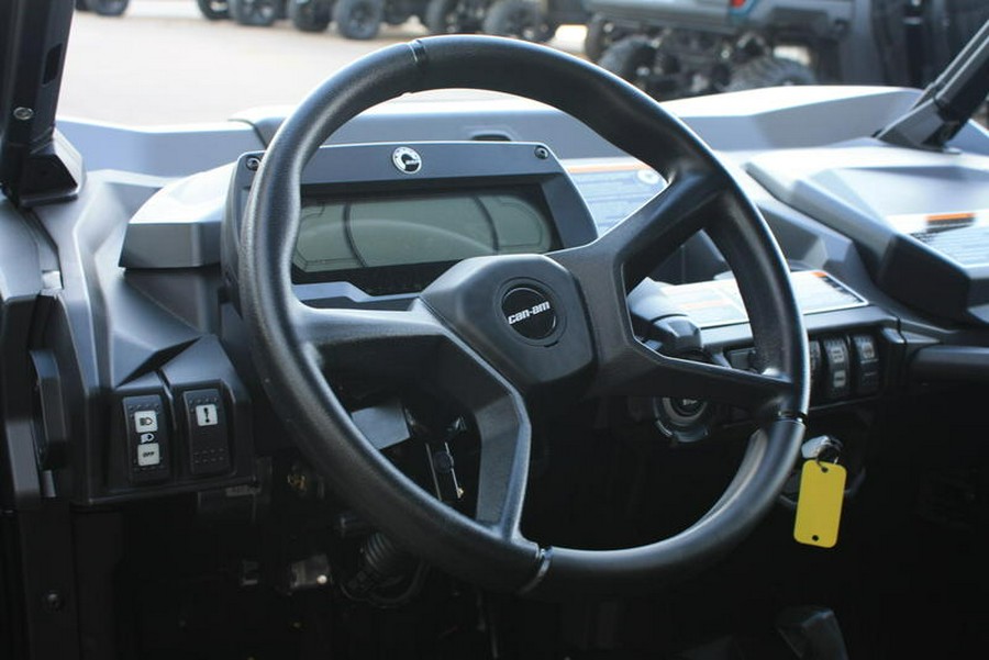 2026 Can-Am® 0006CTC00