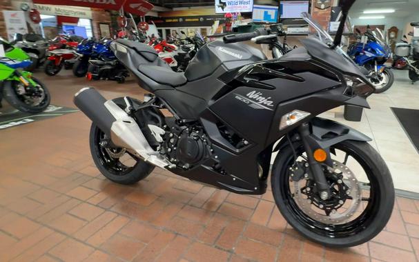 2026 Kawasaki NINJA 500