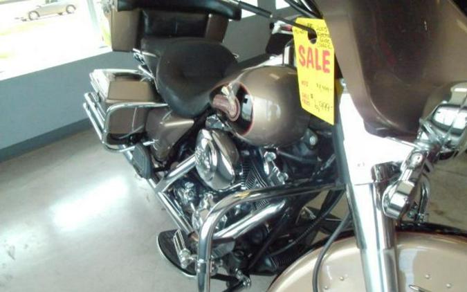 2005 Harley-Davidson® FLHTC - Electra Glide® Classic