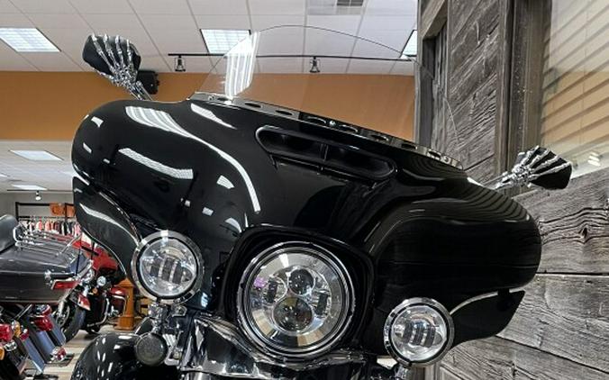 2018 Harley-Davidson Ultra Limited Low Vivid Black