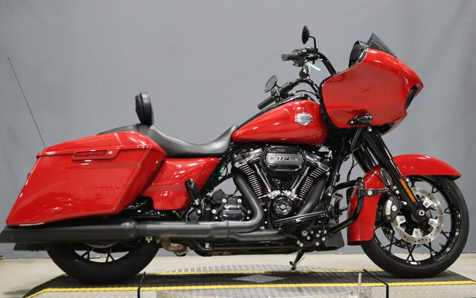 2022 Harley-Davidson Road Glide ST Review [12 Fast Facts]