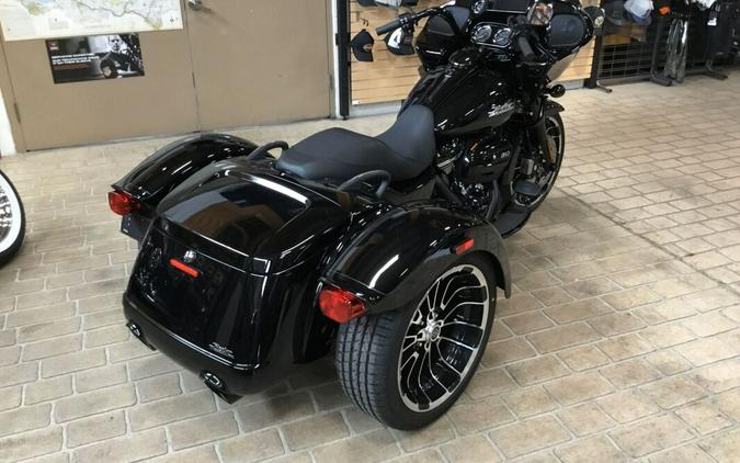 2024 Harley-Davidson Road Glide 3 Vivid Black - Black Finish