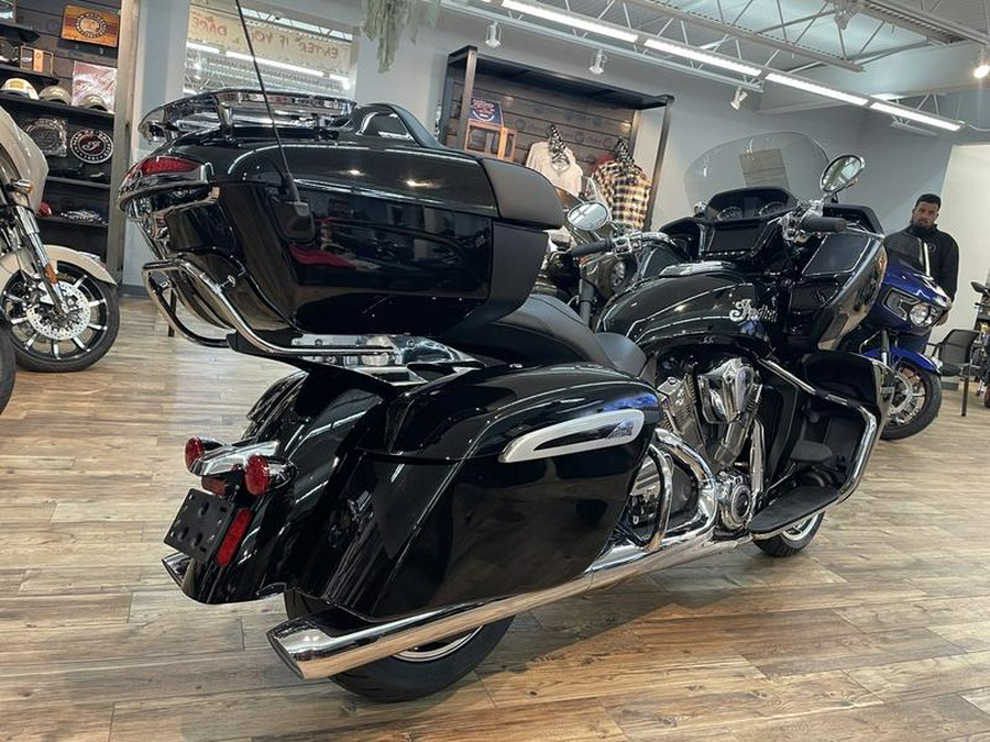 2023 Indian Motorcycle® Pursuit Limited Black Metallic