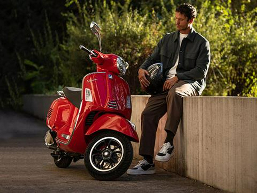 2023 Vespa GTS Super 300