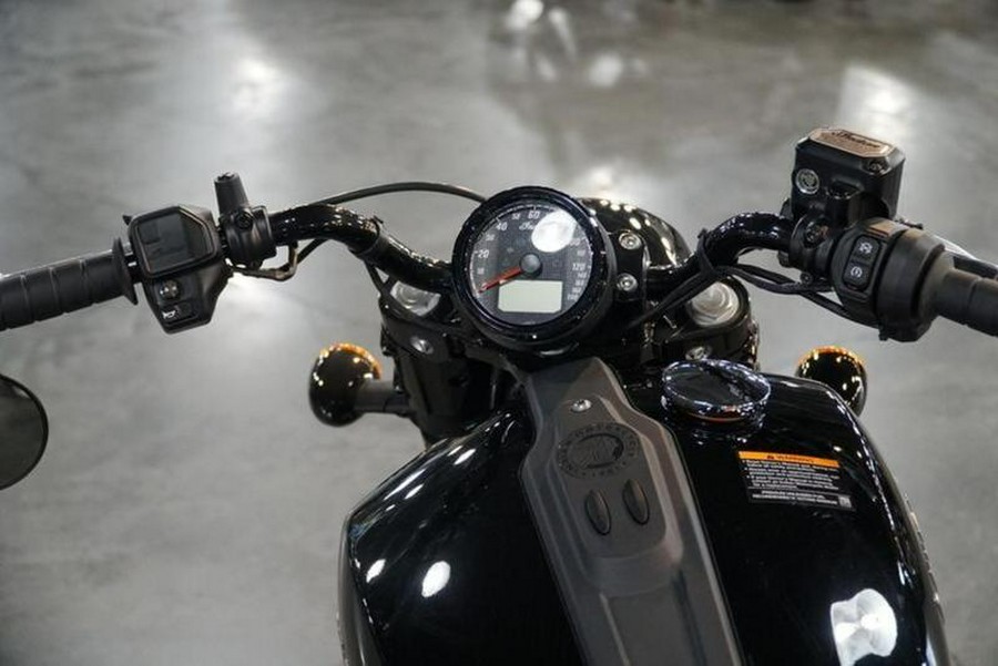 2025 Indian Motorcycle® Scout® Bobber Black Metallic