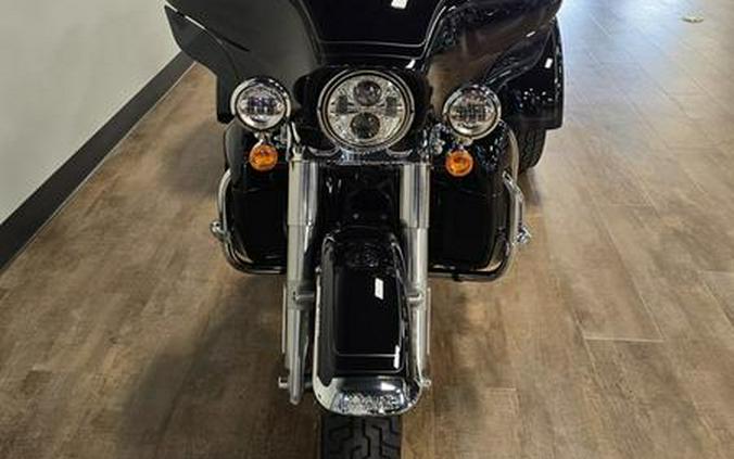 2022 Harley-Davidson® FLHTCUTG - Tri Glide® Ultra