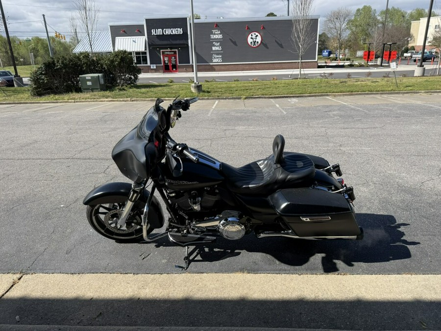 FLHX 2020 Street Glide®