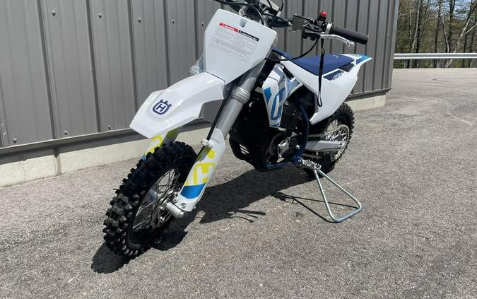 2024 Husqvarna Motorcycles EE3