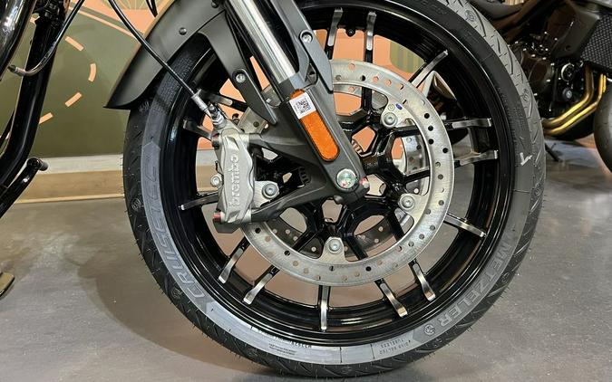 2025 Indian Motorcycle® Sport Chief Black Smoke