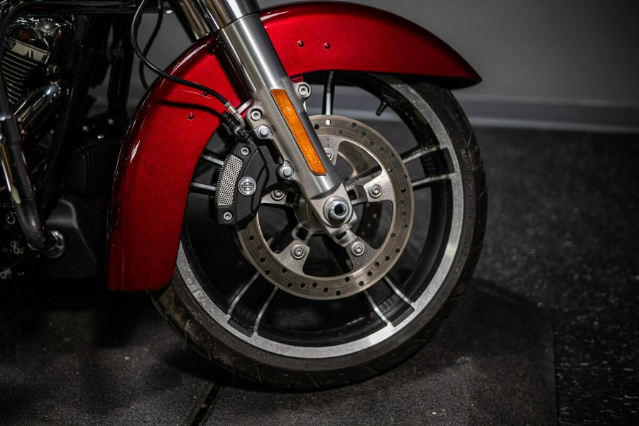 2017 Street Glide® (FLHX)