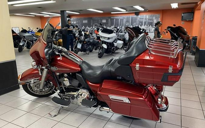 2013 Harley-Davidson® FLHTCU - Electra Glide® Ultra Classic®