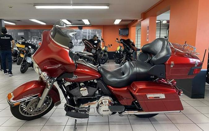 2013 Harley-Davidson® FLHTCU - Electra Glide® Ultra Classic®