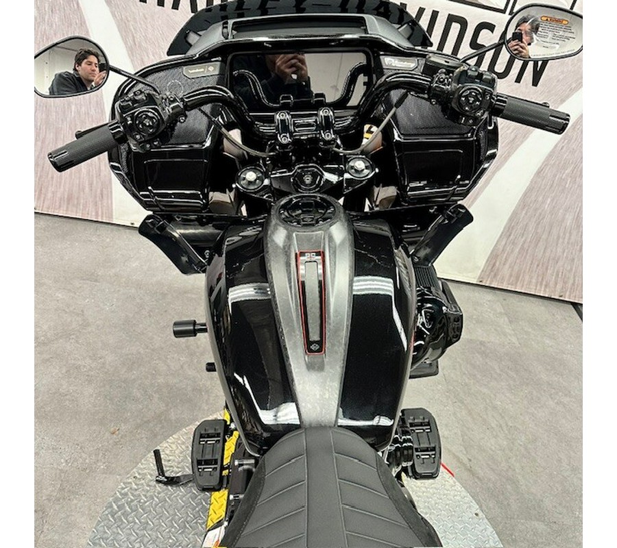 2024 FLTRXSTSE CVO™ Road Glide® ST