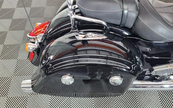 2017 INDIAN CHIEFTAIN (BLACK PEA
