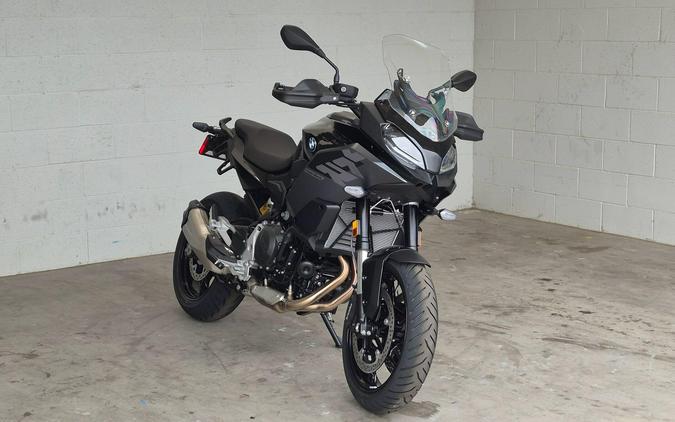2026 BMW F 900 XR
