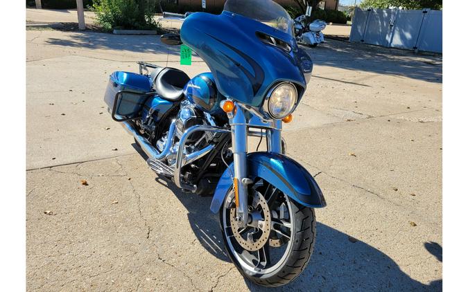 2014 STREET GLIDE - Harley-Davidson®