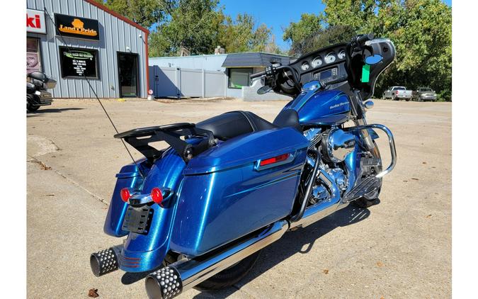 2014 STREET GLIDE - Harley-Davidson®