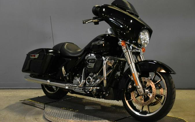 2022 Harley-Davidson Street Glide