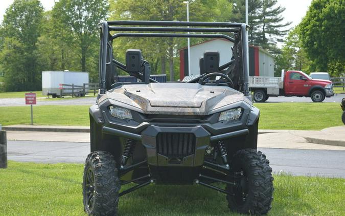 2023 Honda® Pioneer 1000-6 Deluxe Crew