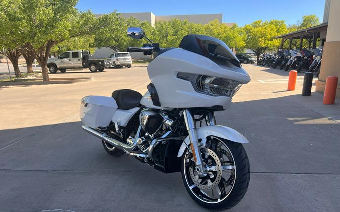 2024 Harley-Davidson® Road Glide® White Onyx Pearl