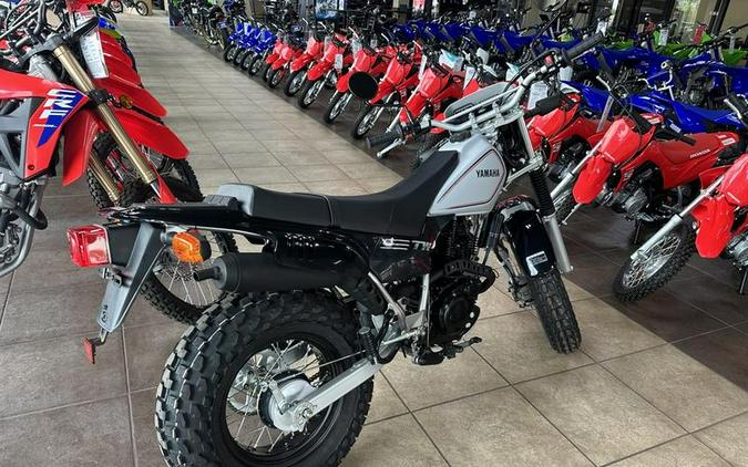 2027 Yamaha TW200