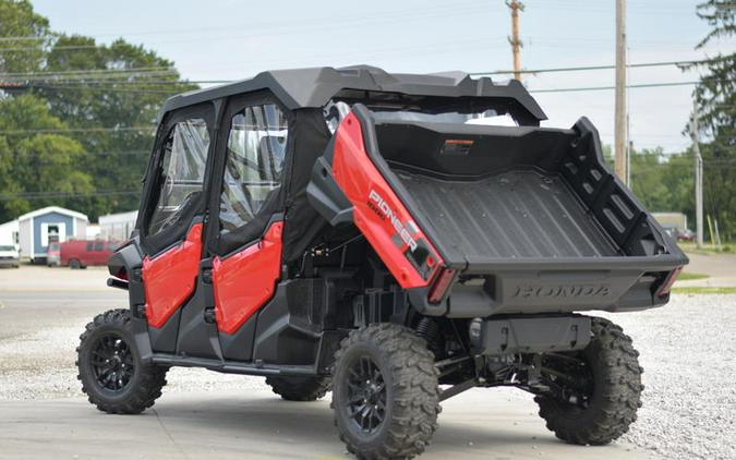 2023 Honda® Pioneer 1000-6 Deluxe Crew