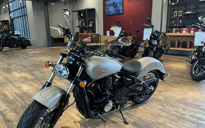 2025 Indian Motorcycle® Scout® Classic Limited +Tech Silver Quartz Smoke