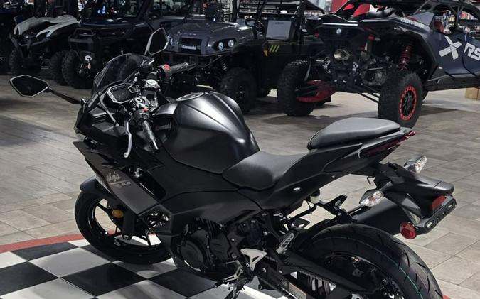2026 Kawasaki Ninja® 500 ABS Metallic Flat Spark Black