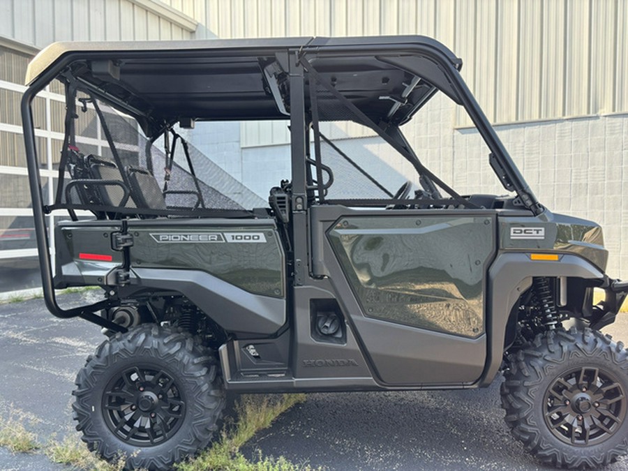 2026 Honda Pioneer 1000-5 Deluxe