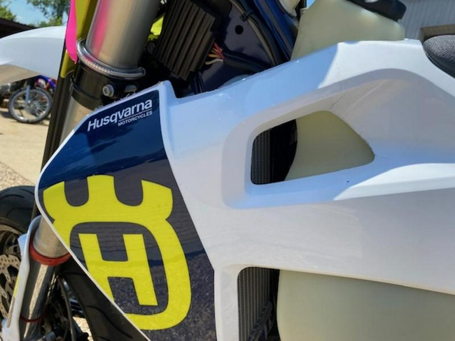 2023 Husqvarna® TE 300