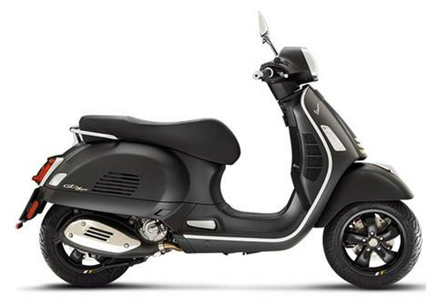 2022 Vespa GTS Super 300 Tech