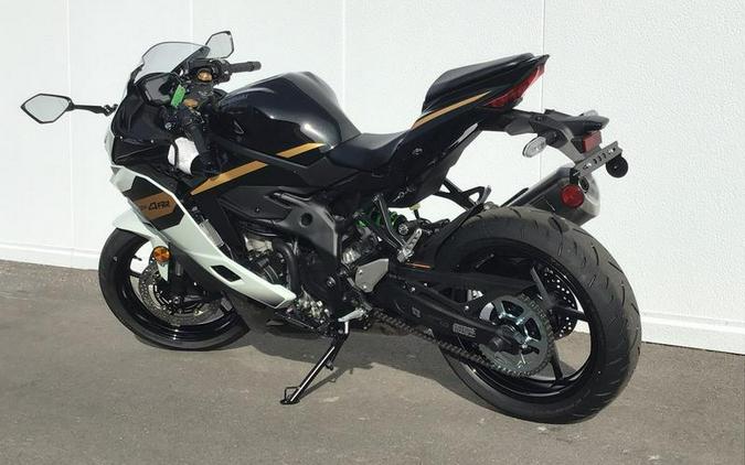 2026 Kawasaki Ninja® ZX™-4RR ABS
