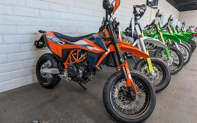 2024 KTM 690 SMC R