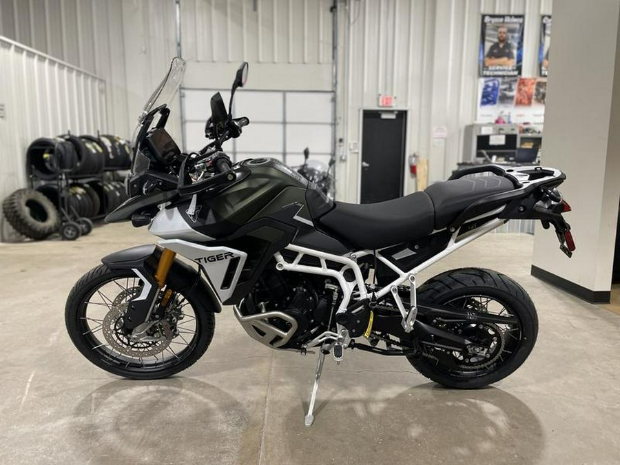 2024 Triumph Tiger 900 Rally Pro Matt Khaki Green / Matt Phantom Black