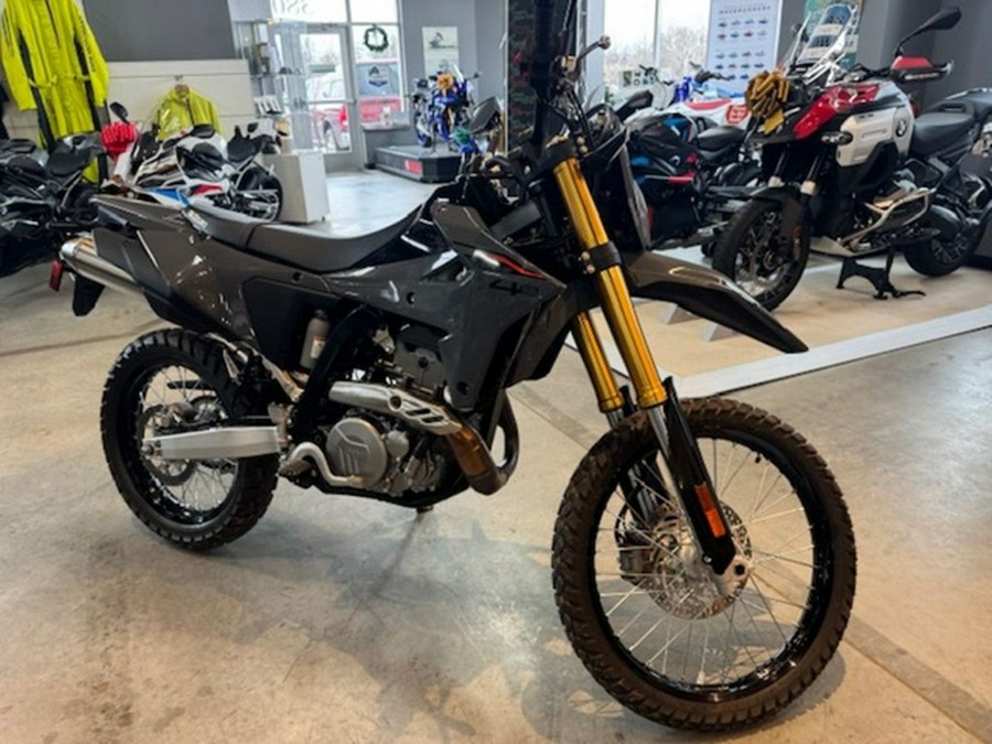 2025 Suzuki DR-Z 4S