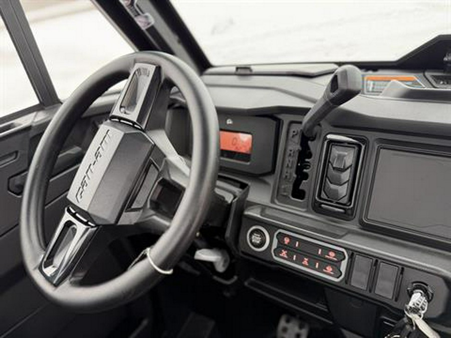 2026 Can-Am Defender XT CAB HD11