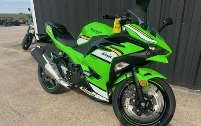 2025 Kawasaki Ninja 500 KRT EDITION