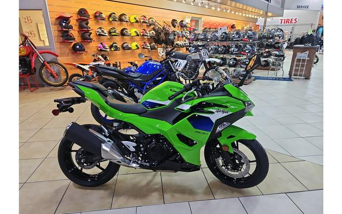 2026 Kawasaki Ninja® 500 Base
