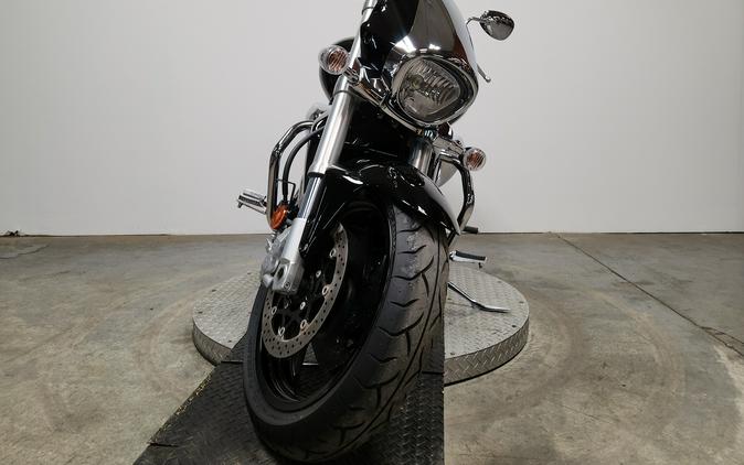 2025 Suzuki Boulevard M109R - FP8505