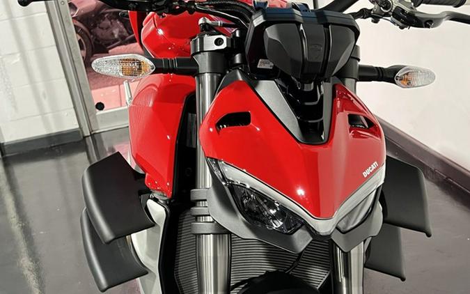 2021 Ducati Streetfighter V4 Ducati Red