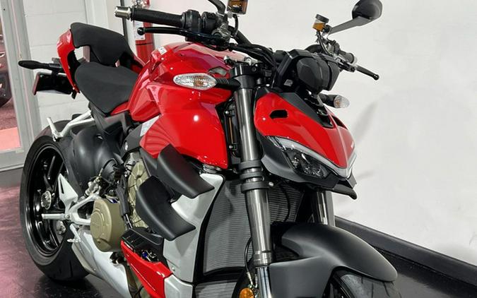 2021 Ducati Streetfighter V4 Ducati Red