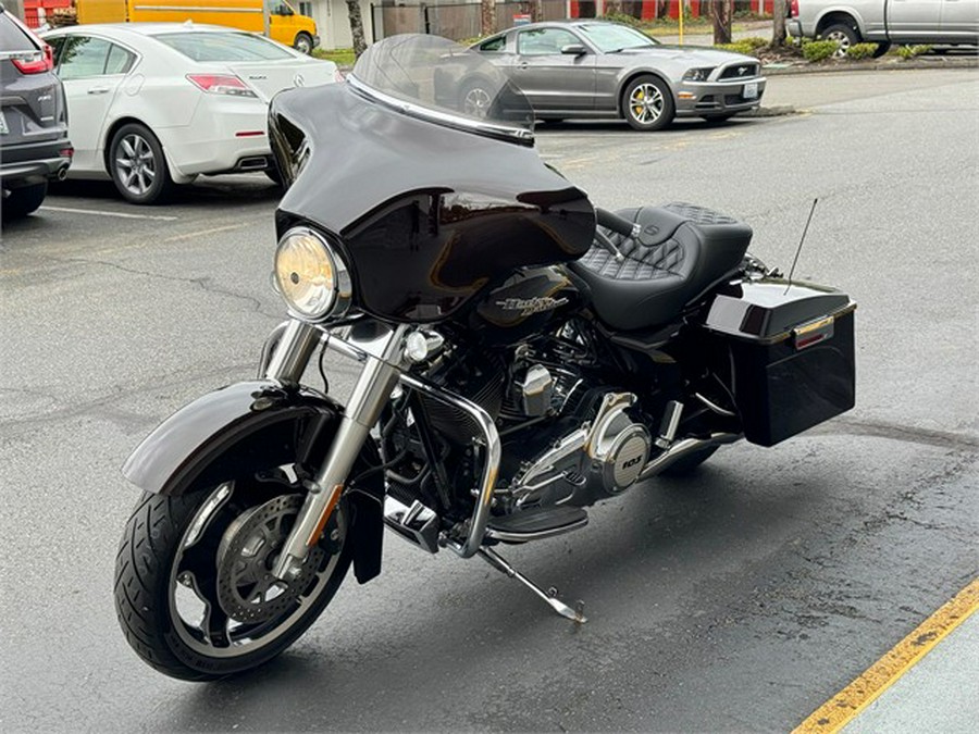 2011 Harley-Davidson® Street Glide