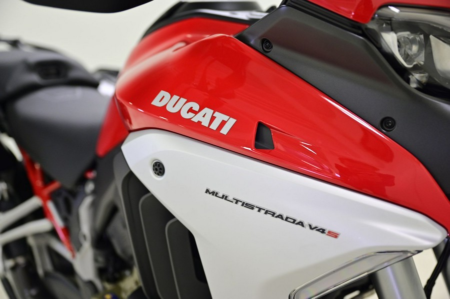 2024 Ducati Multistrada V4 S Travel & Radar Spoked Wheels