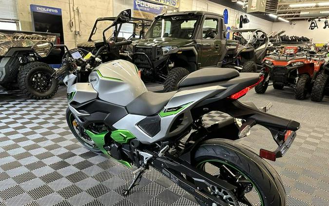 2024 Kawasaki Z7 Hybrid ABS