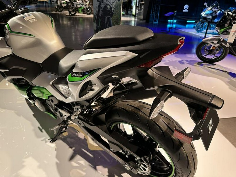 2024 Kawasaki Z7 Hybrid ABS