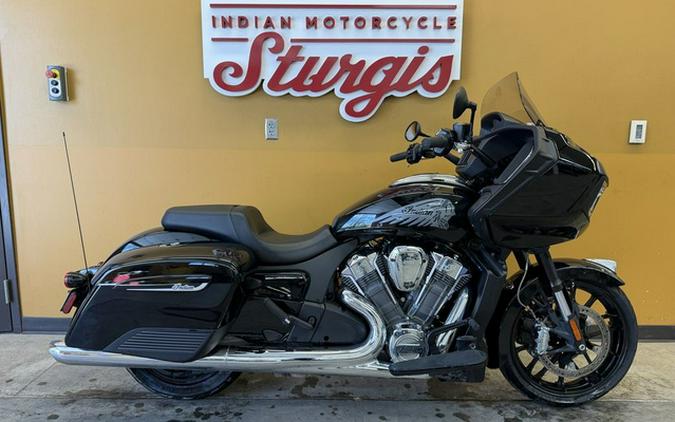 2021 Indian Challenger Thunder Black
