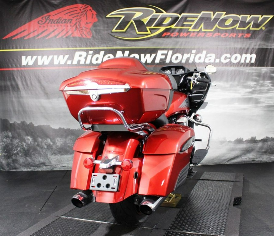 2021 Indian Motorcycle® Challenger® Limited Ruby Metallic