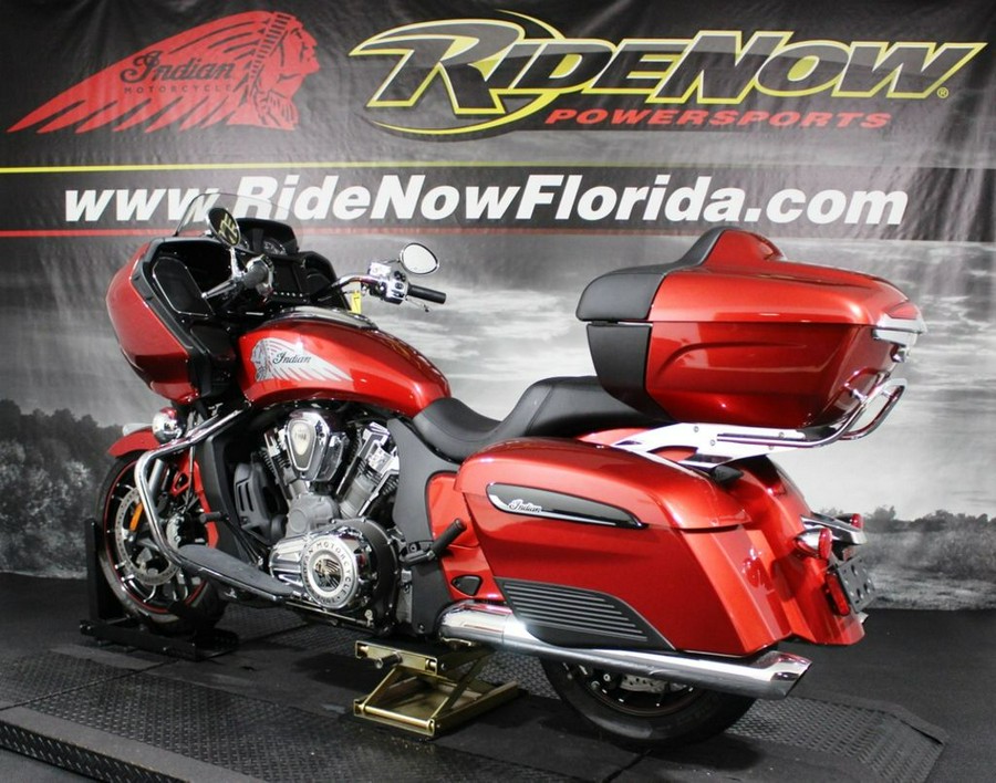 2021 Indian Motorcycle® Challenger® Limited Ruby Metallic