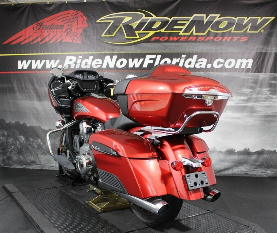 2021 Indian Motorcycle® Challenger® Limited Ruby Metallic