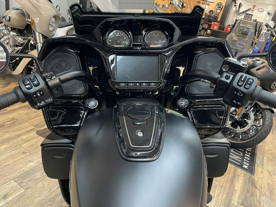 2024 Indian Motorcycle® Pursuit® Dark Horse® Black Smoke